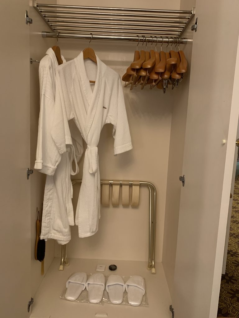 The Westin Osaka-浴袍和拖鞋