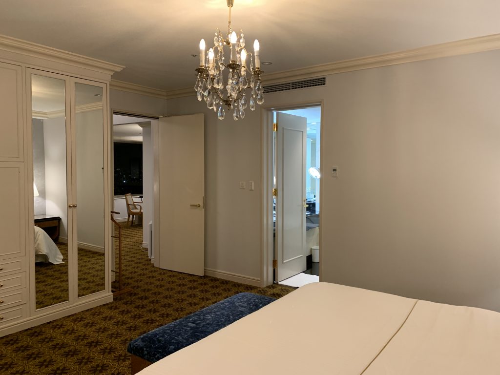 The Westin Osaka-睡房右側是浴室