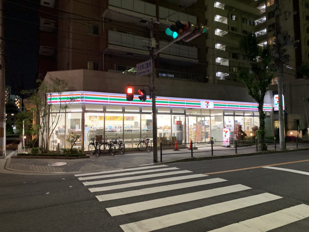 大阪威斯汀酒店酒店周邊-酒店附近有7-11便利店