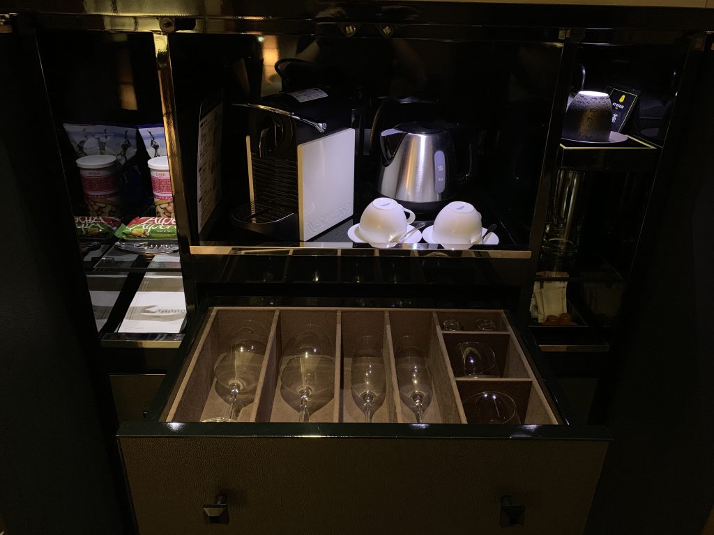 The St. Regis Osaka-付費零食、Nespresso咖啡機、各式杯子
