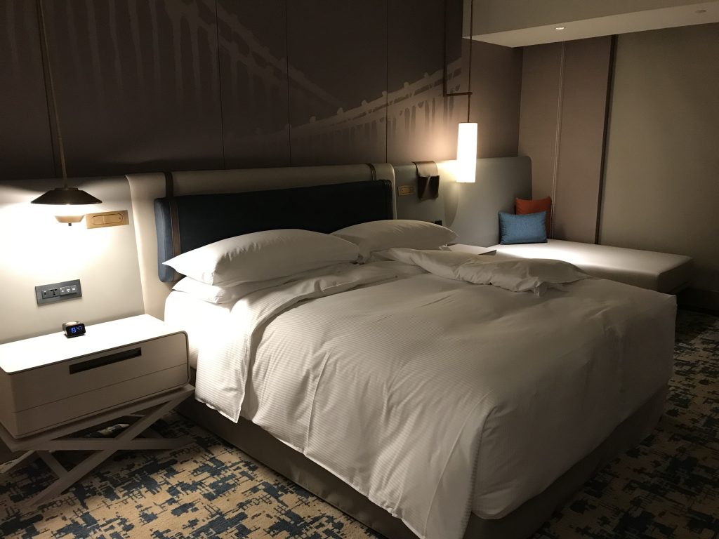 台北新板希爾頓酒店-房間King Size床褥