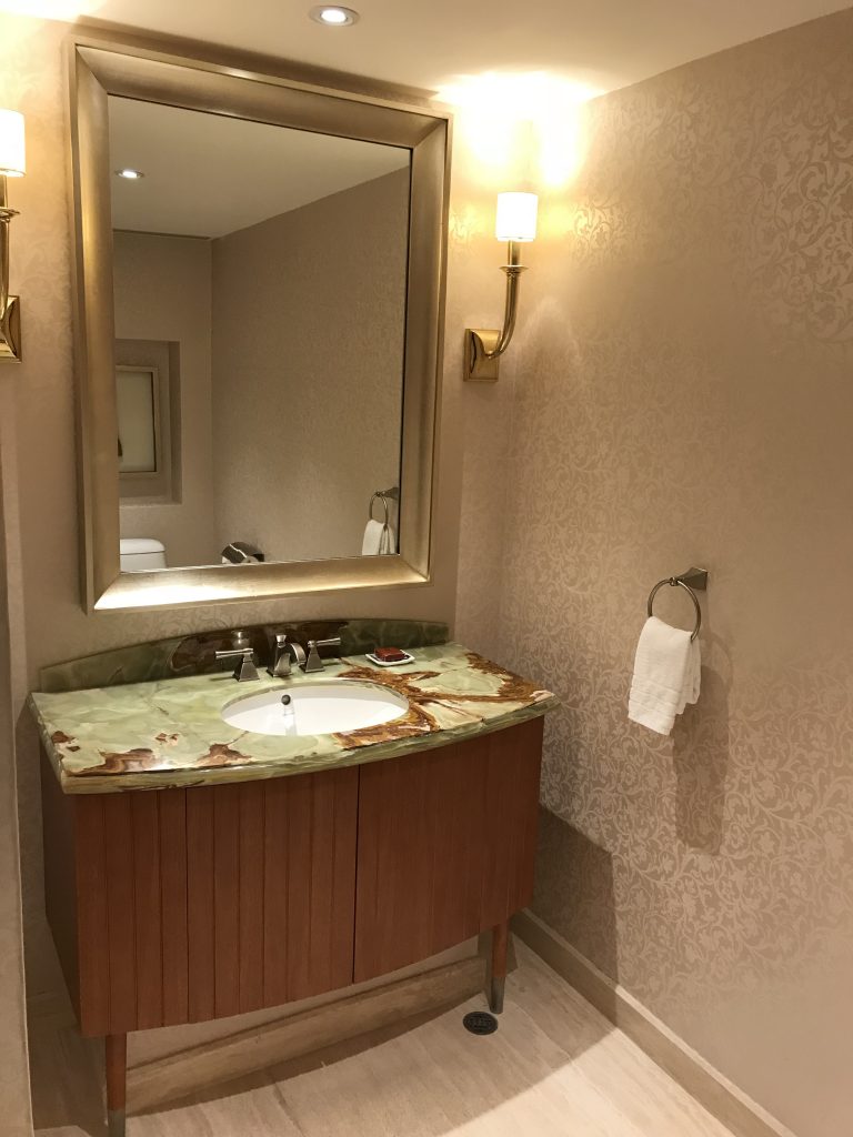 澳門金沙城中心康萊德酒店-房間門口隔離有獨立客廁