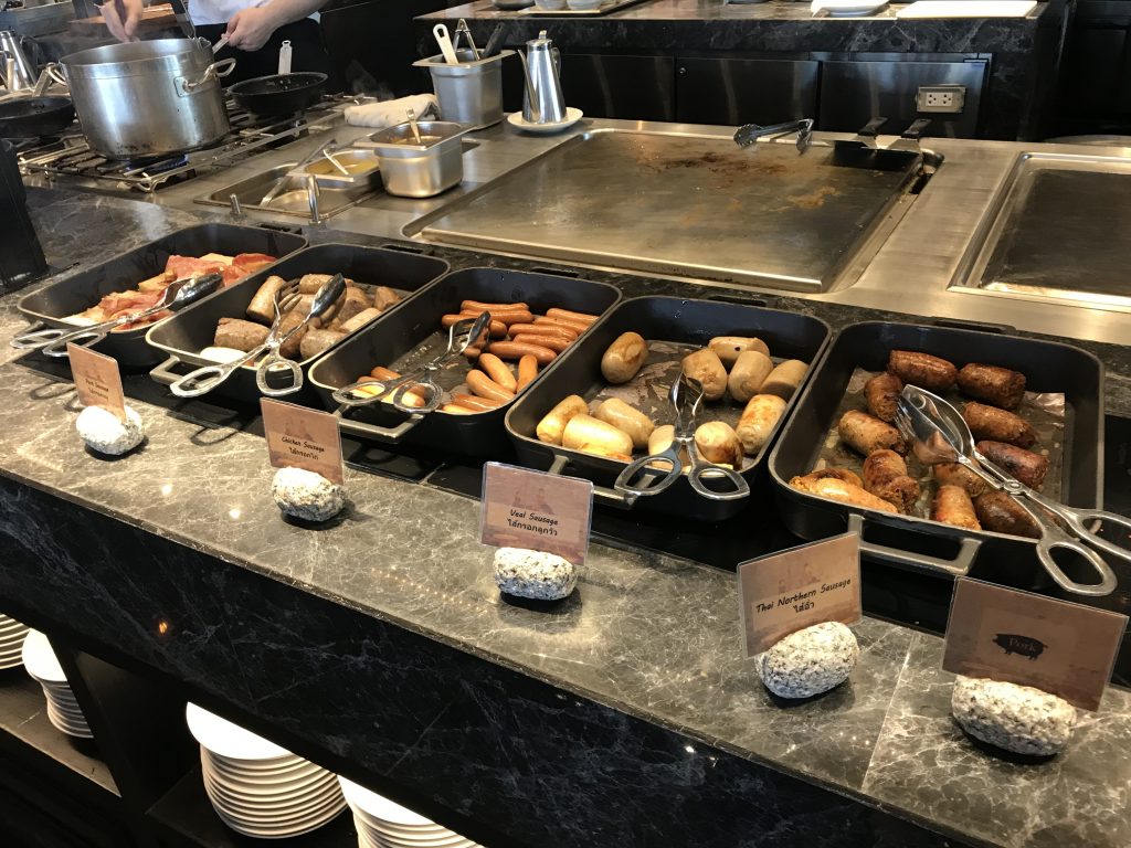 蘇拉翁塞曼谷萬豪酒店Bangkok Marriott Hotel The Surawongse Praya Kitchen自助早餐 3 2025 蘇拉翁塞曼谷萬豪酒店 Praya Kitchen-早餐有西式腸和煙肉
