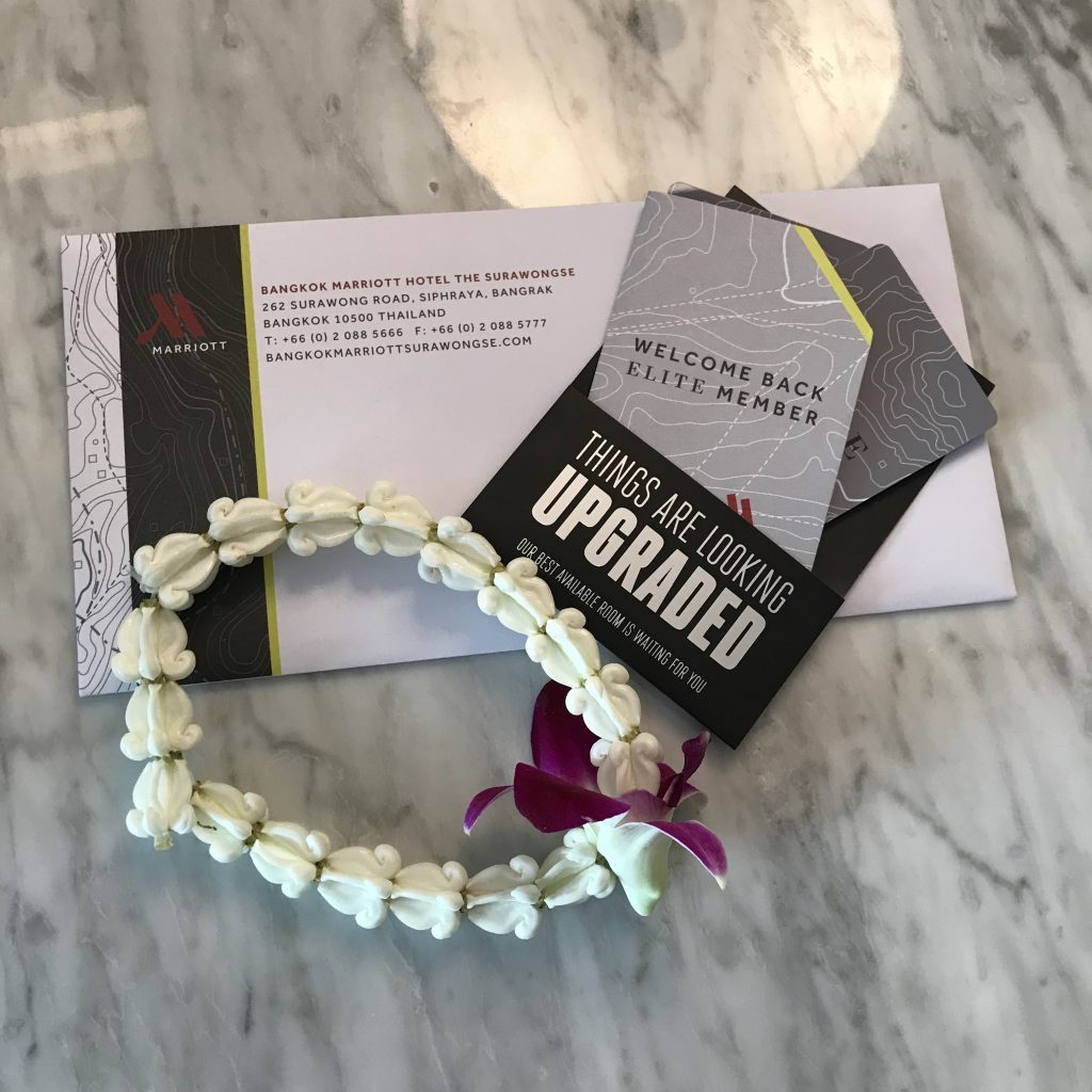 蘇拉翁塞曼谷萬豪酒店Bangkok Marriott Hotel The Surawongse房間 14 e1564630466506 2025 蘇拉翁塞曼谷萬豪酒店-套房房卡及迎賓花圈
