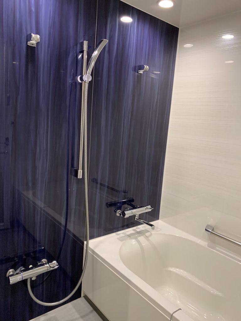 Sheraton Grande Tokyo Bay Hotel-浴室淋浴設備和浴缸共處一室