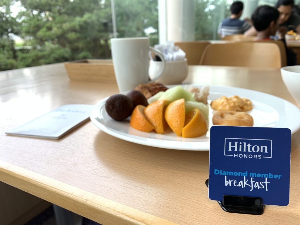 Hilton Tokyo Bay Lounge O-Hilton Honors member可優先入座用餐