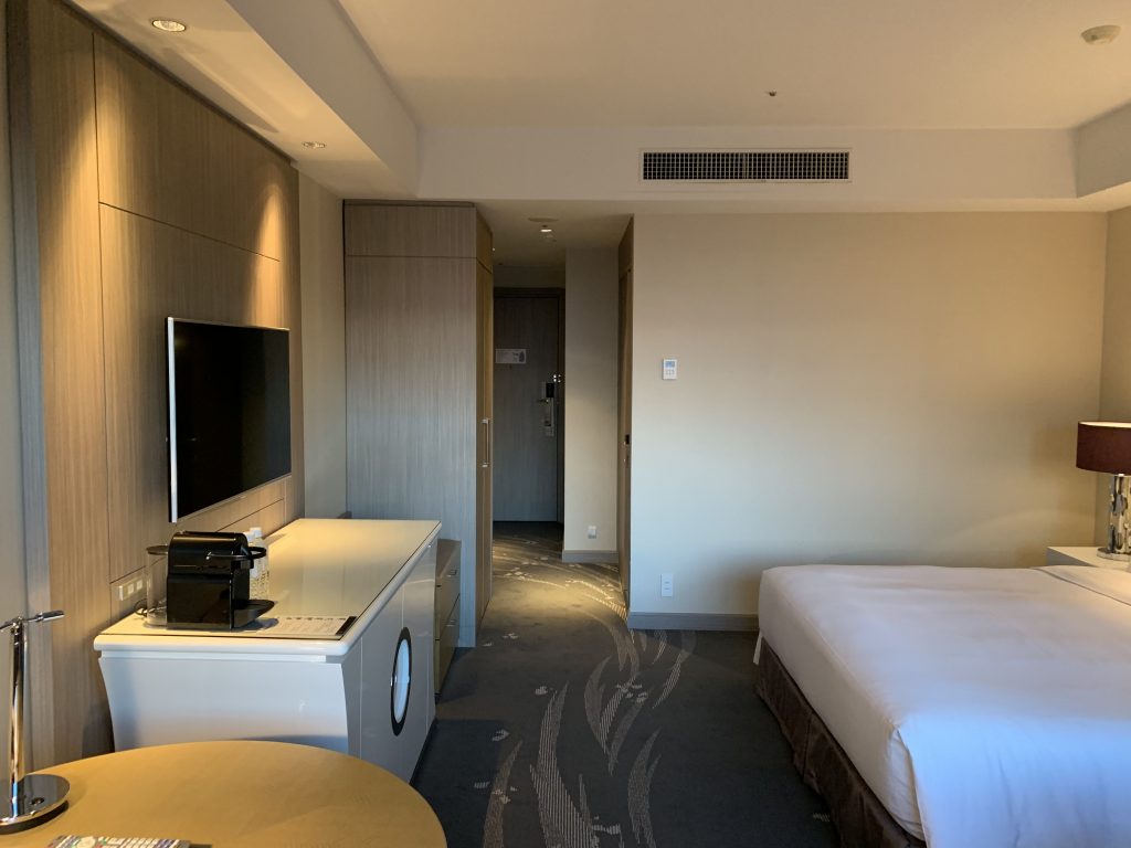 東京萬豪酒店Tokyo Marriott Hotel房間 7 2025 Tokyo Marriott Hotel-浴室在房間門口隔鄰