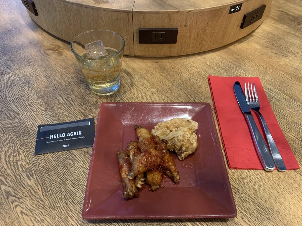 東京車站萬怡酒店Courtyard by Marriott Tokyo Station Cafe Bakery GGCo 4 2025 Courtyard by Marriott Tokyo Station Cafe & Bakery GGCo-是日Happy Hour食物