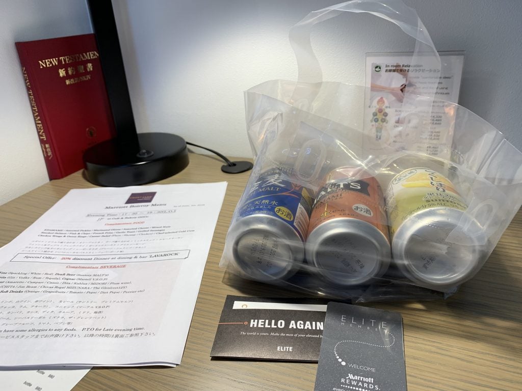 東京車站萬怡酒店Courtyard by Marriott Tokyo Station房間 2 2025 東京車站萬怡酒店-萬豪白金會員入住時會收到酒店贈送的Welcome drink,可選酒精或非酒精