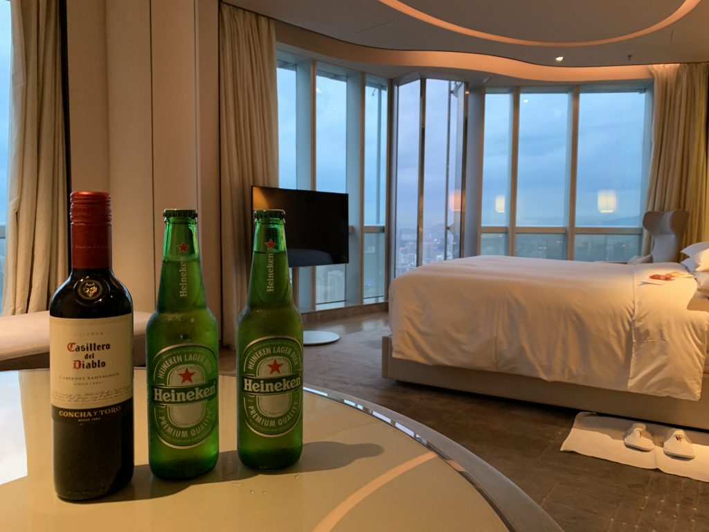 Shenzhen Marriott Hotel Nanshan-萬豪白金會員迎賓紅酒及嘉士伯啤酒