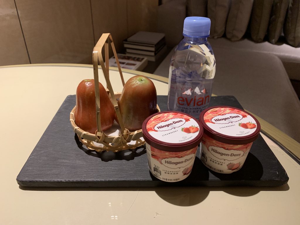 Shenzhen Marriott Hotel Nanshan-迎賓水果，是次選擇了Häagen-Dazs雪糕作為萬豪白金會員迎賓小食