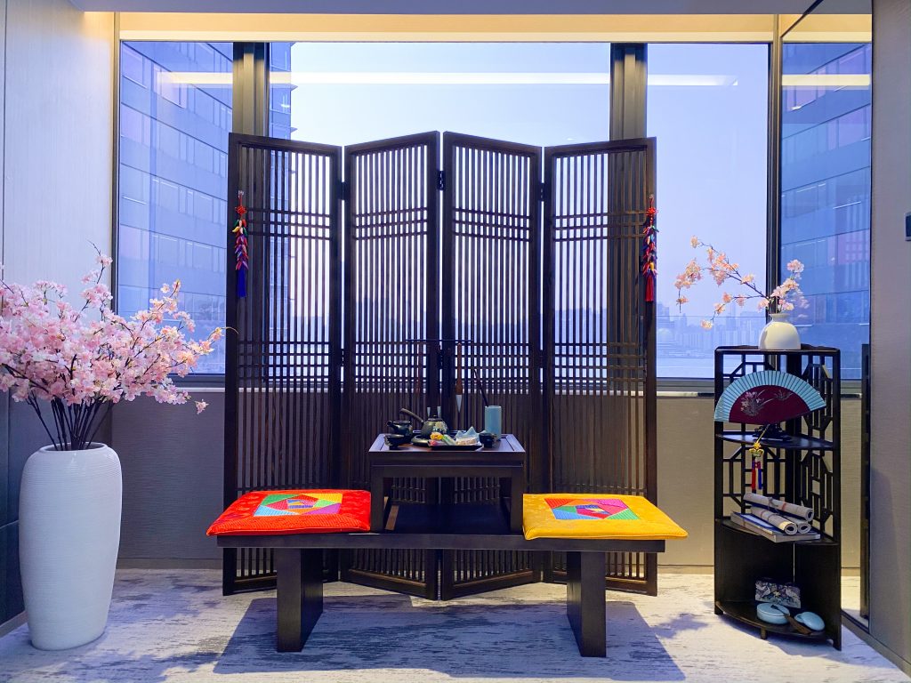 【北角Hyatt Centric 快閃9折優惠】 「We Miss Korea」住宿連早餐 再包自助午餐或自助晚餐＋傳統韓國體驗 + The history of Whoo護膚品等等！每晚房價低至HK$1,062+/晚 逢星期日至四免費升級海景客房  仲有「We Miss  Thailand」住宿優惠！