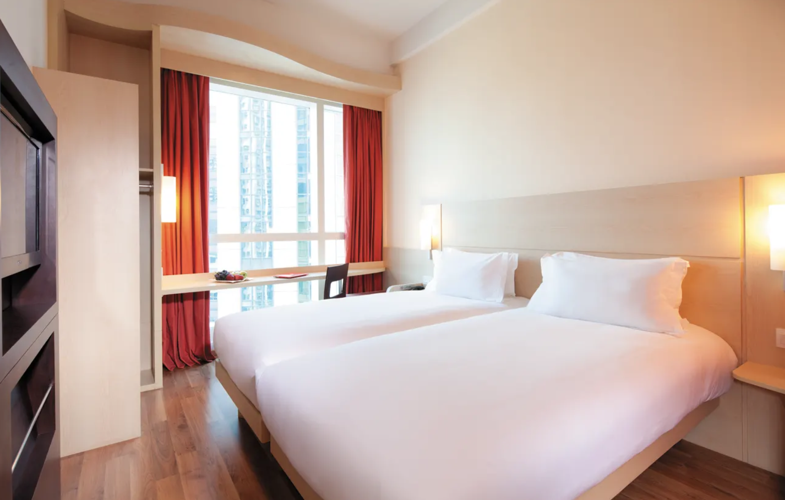 Ibis Hong Kong Central & Sheung Wan Hotel，宜必思香港中上環酒店- 城景客房，staycation，酒店staycation