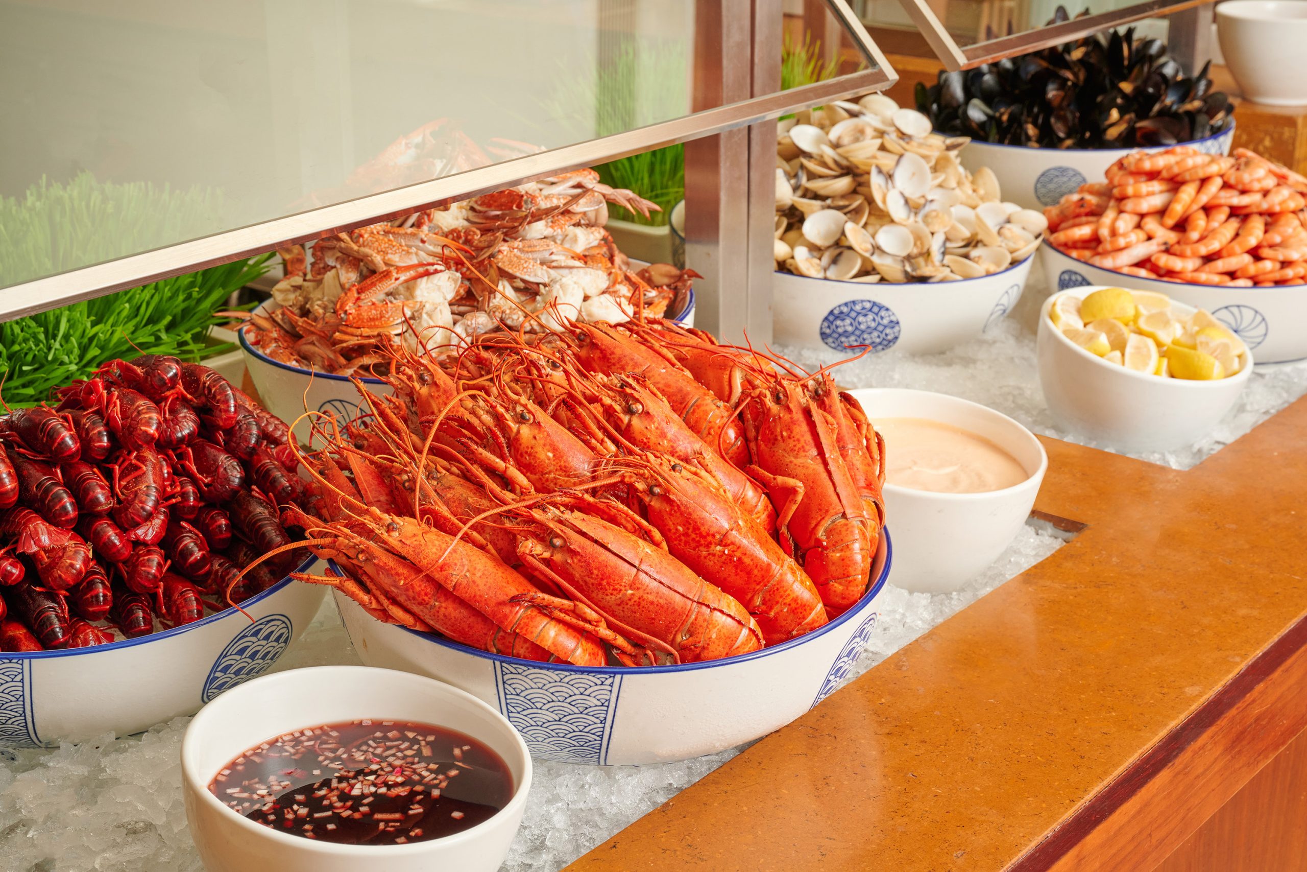 Hyatt TST Cafe Seafood on Ice Station scaled 2025