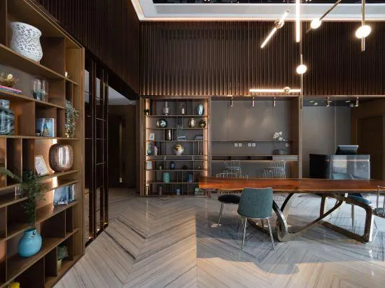 WAKE Concept Hotel 1 2025