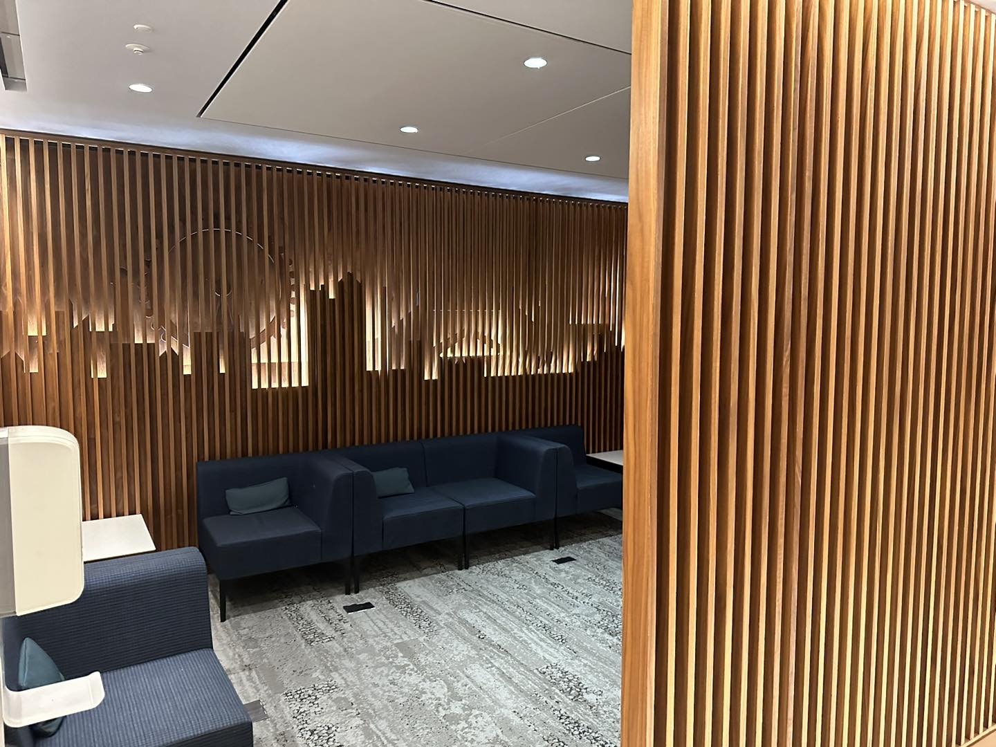 倫敦希斯路機場 Amex Centurion Lounge︱英國機場Lounge 用AE白金卡就可以輕鬆帶多兩個人入～