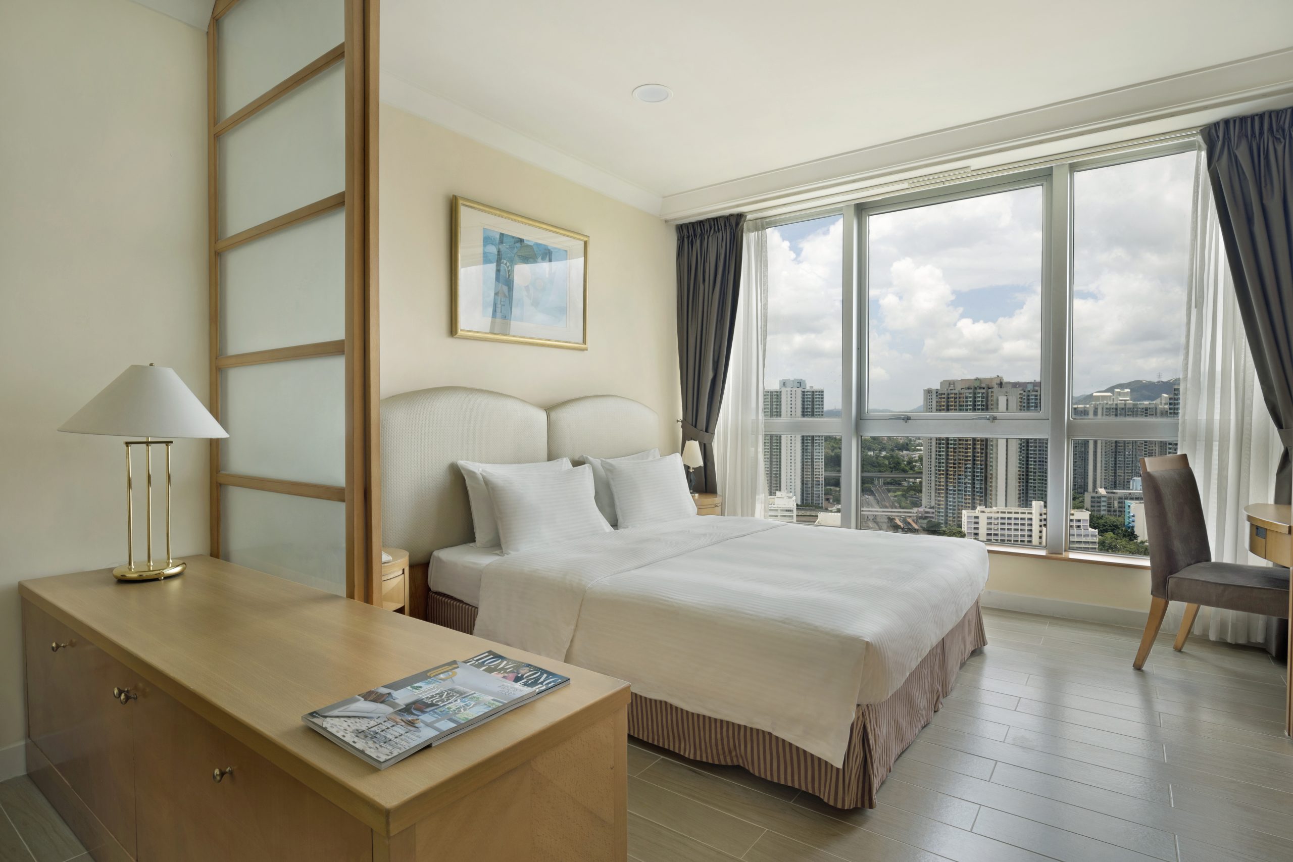 II Deluxe Room King Bed scaled 2025