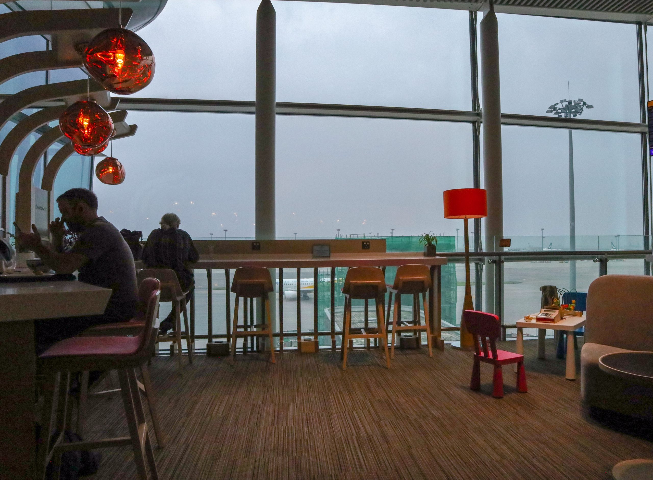 遨堂CLUB AUTUS︱現已重開！香港航空貴賓室體驗圖文報告＋入Lounge方法！提供各種輕食 可以帶埋上機！