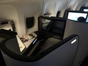 Aria Suite Review 國泰爾雅商務艙 航空體驗 3 2025