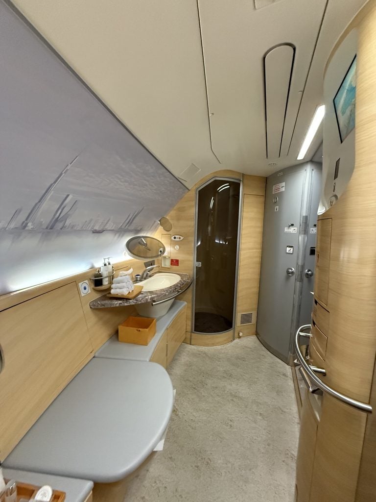 阿聯酋航空 Emirates shower room 2025