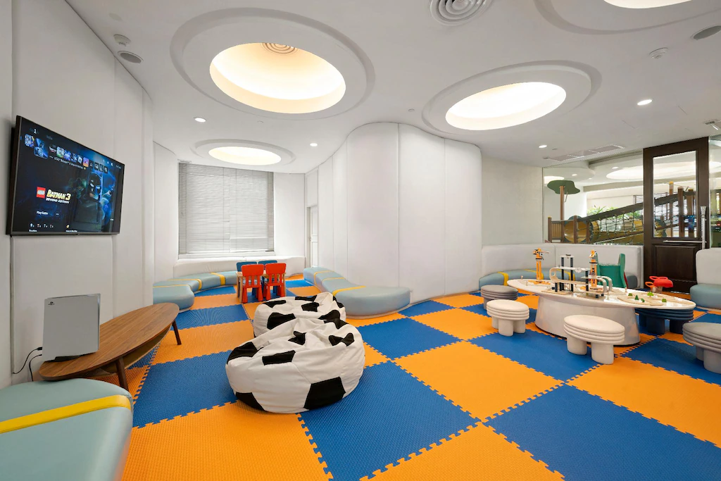 Grand Center Point Ratchadamri 1 2025